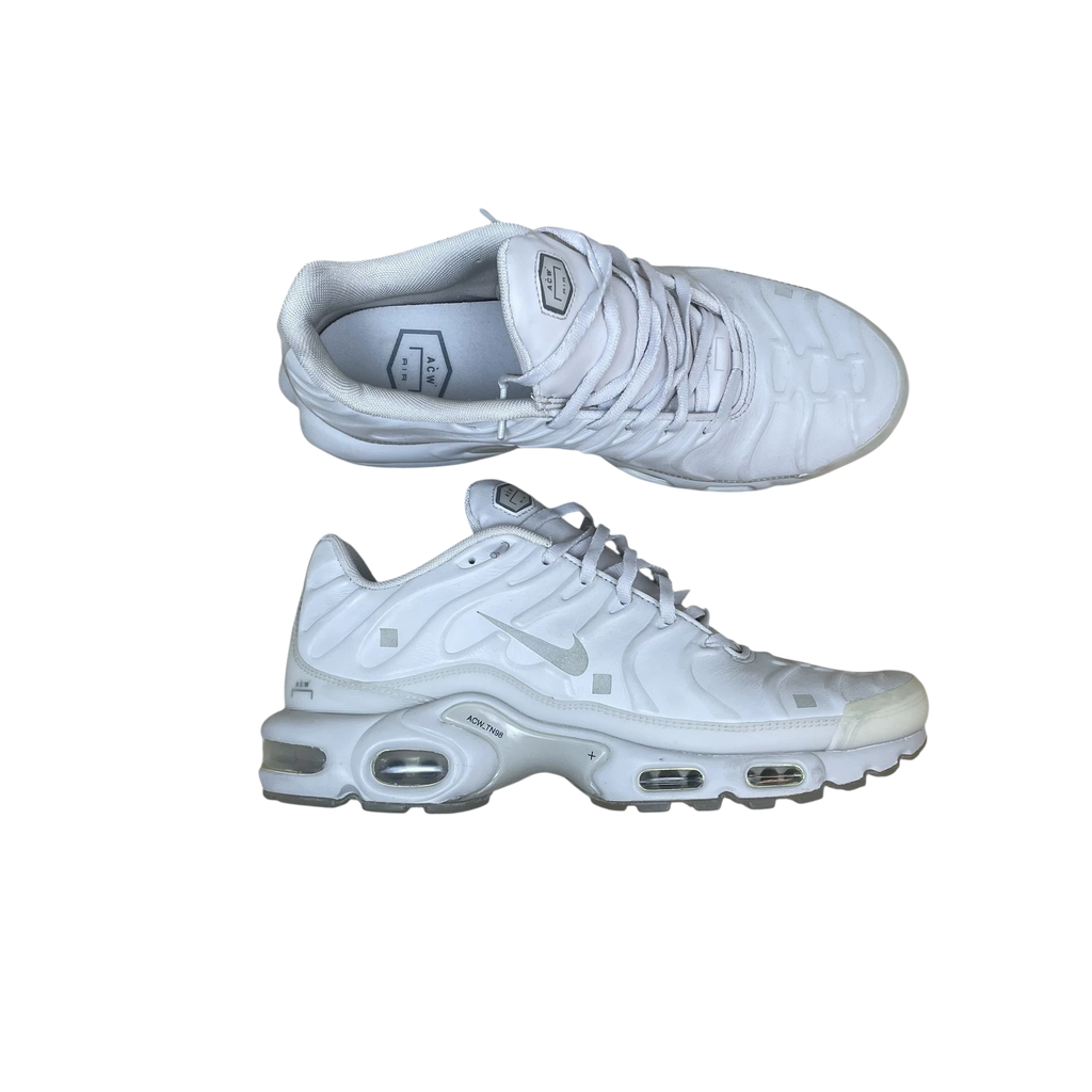 Zenno Archive ACW x Nike Air Max Plus TN sneakers in light bone featuring a sleek monochromatic design and mesh upper.