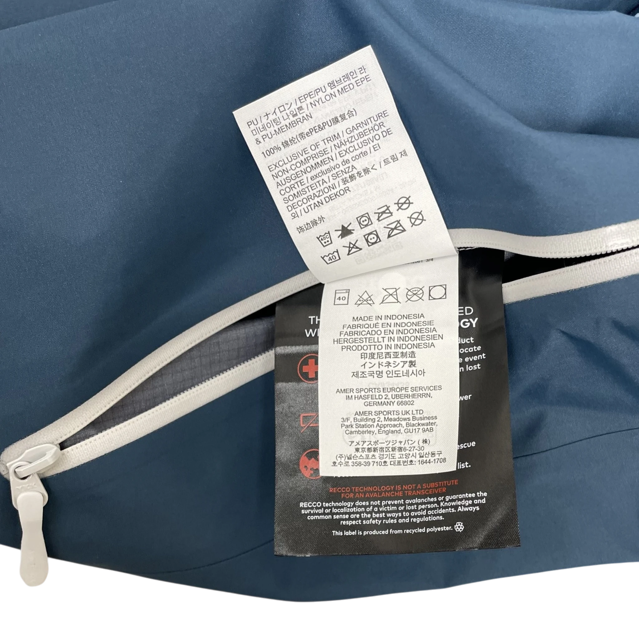 Zenno Archive Arc’teryx Beta Goretex jacket interior care label and RECCO reflector tag in blue and white