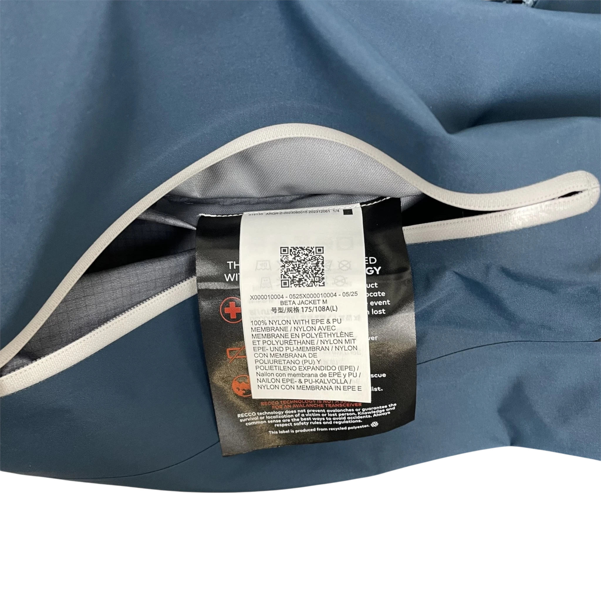 Zenno Archive Arc’teryx Beta Goretex jacket interior label with QR code and nylon material details