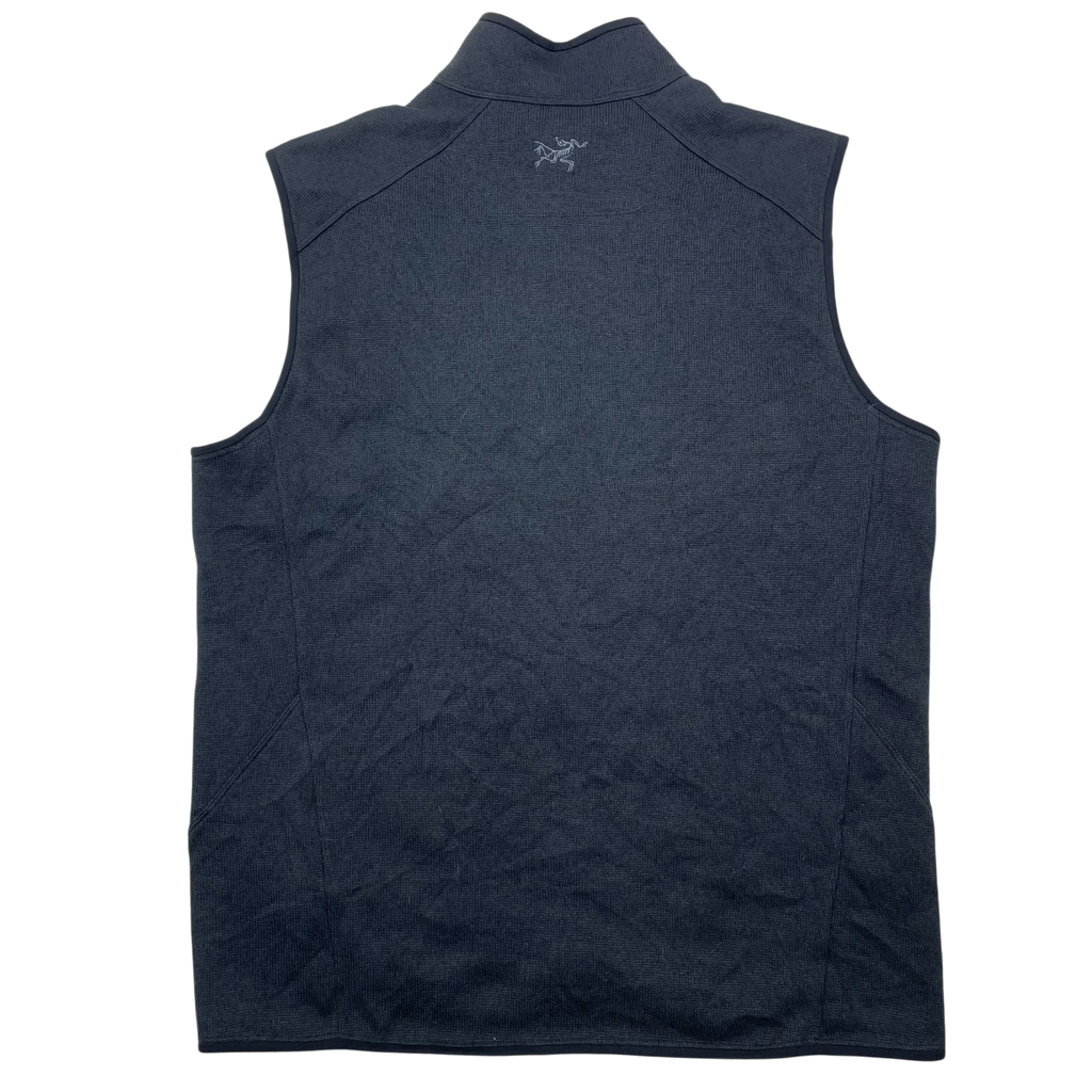 Zenno Archive Arcteryx Covert fleece vest in grey, back view showing the embroidered logo on the upper back.
