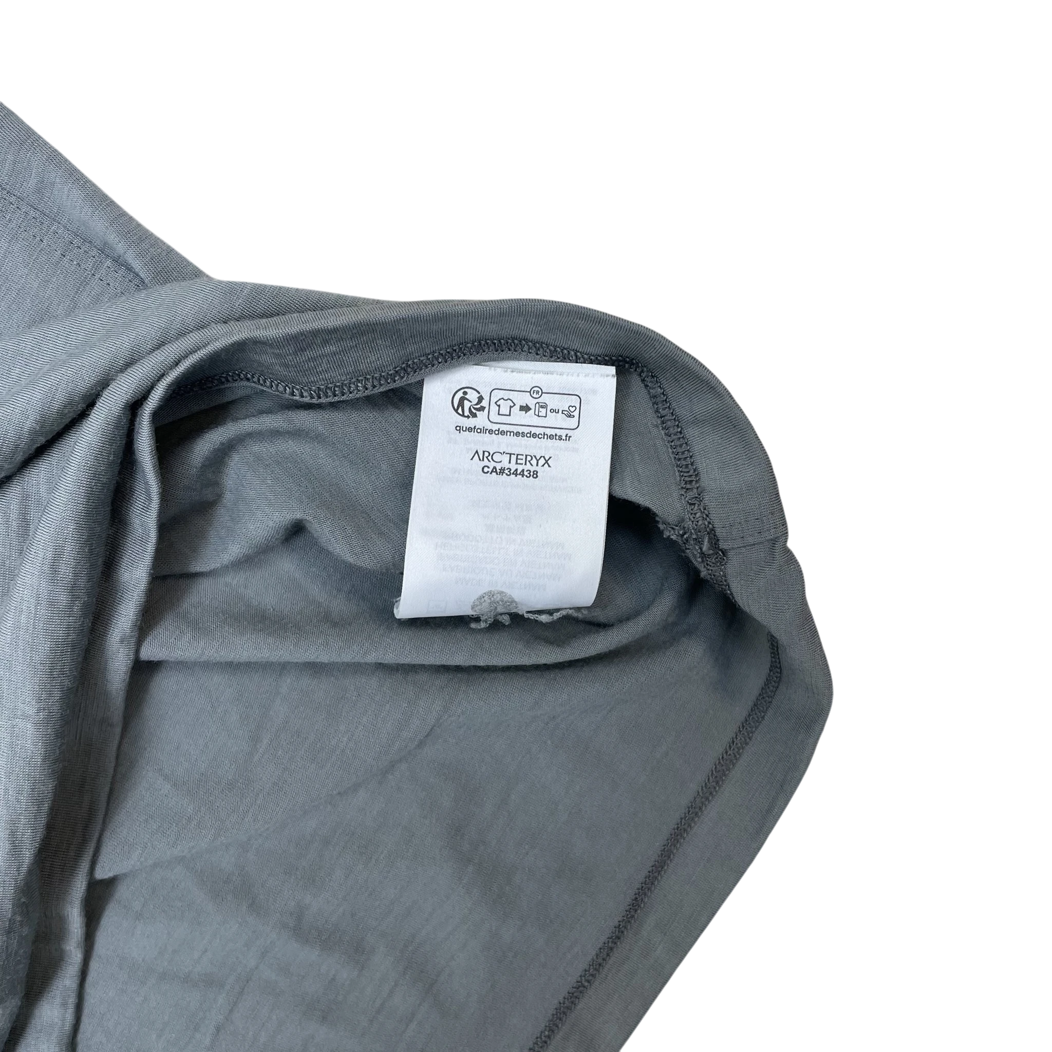 Zenno Archive Arcteryx grey dri-fit t-shirt interior care label and branding detail