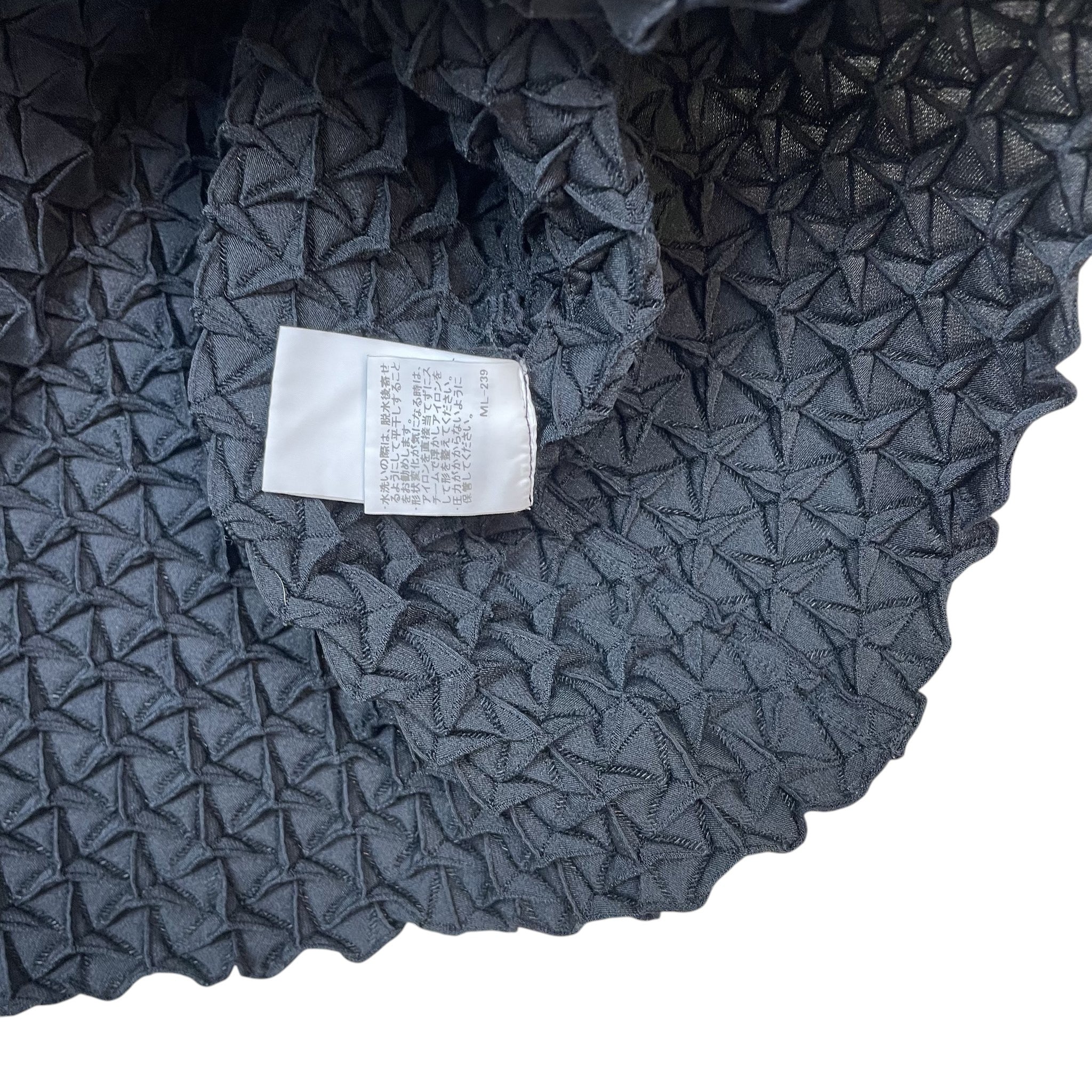 Zenno Archive Issey Miyake SS15 black steam stretch pleated 3D sculptural top fabric detail with care label