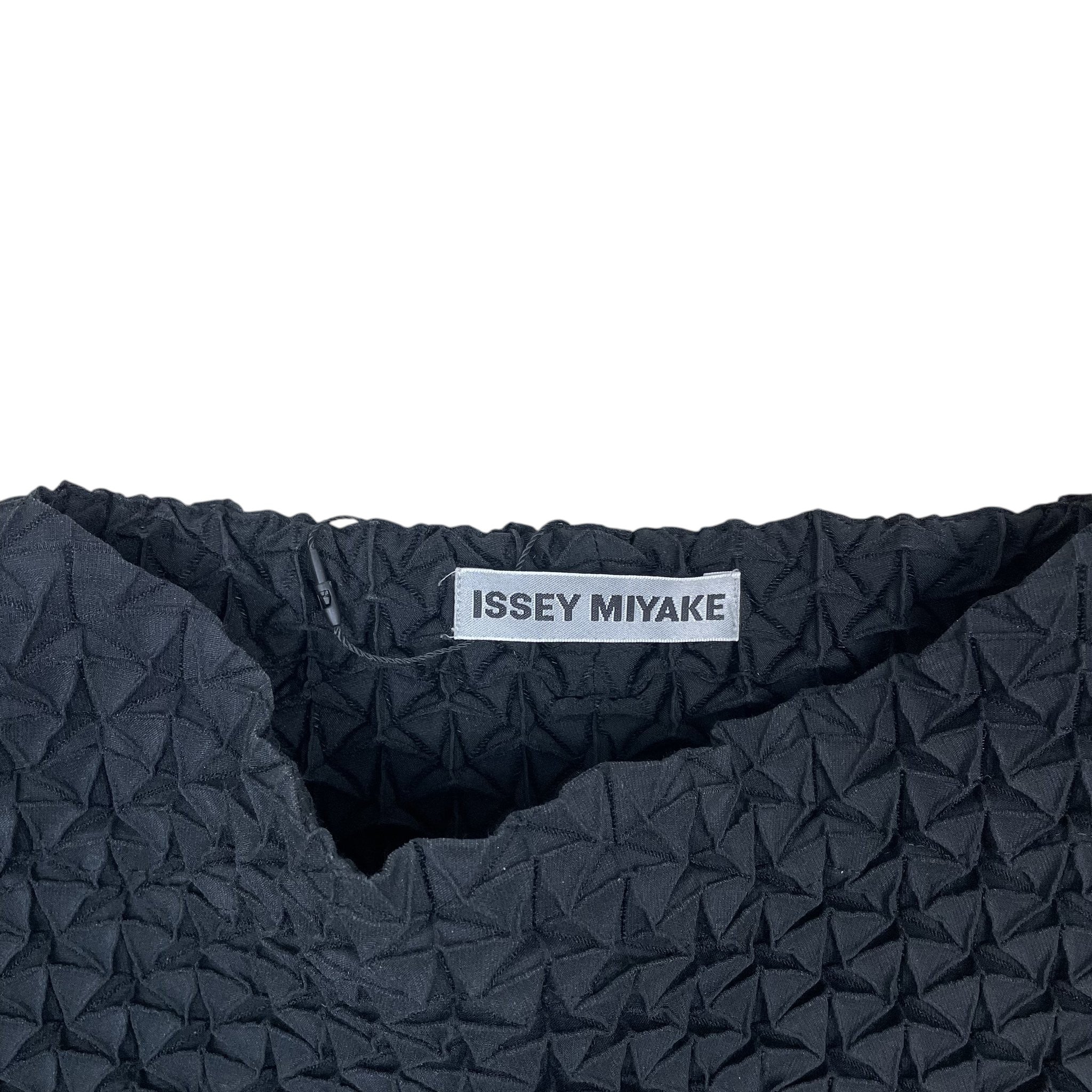 Zenno Archive Issey Miyake SS15 black steam stretch pleated 3D sculptural top with interior brand label